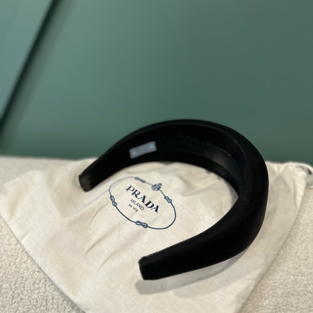 Prada Black Headband with Signature Logo - Picture 5 of 5
